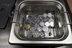 超聲波清洗機(jī)可以洗紀(jì)念幣嗎？