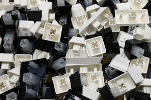 超聲波清洗機(jī)可以把電腦鍵盤給清洗干凈嗎？是如何做到的？